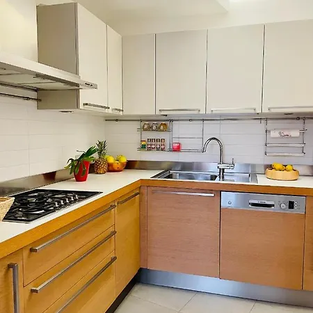 Casa Potito * Сестри-Леванте